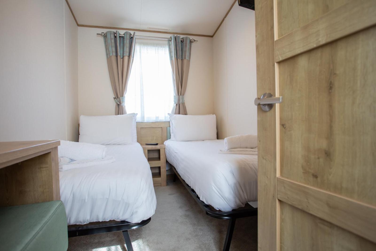 Barmouth Bay Holiday Park Llanddwywe Екстериор снимка